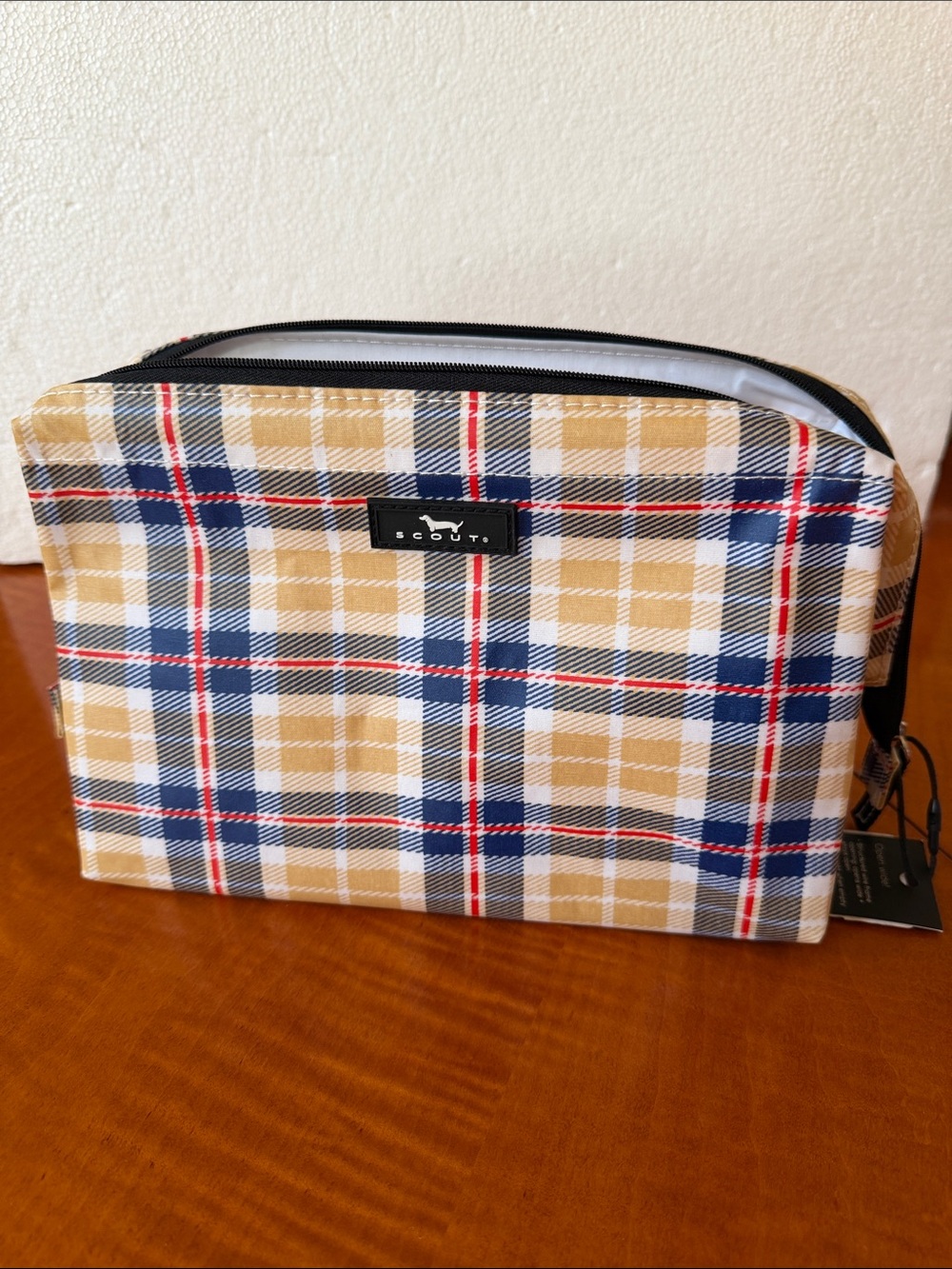 NWT  Scout Plaid Toiletry Kit in Tan, Navy & Red Trim